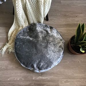 Silver Velvety Small Pet Bed